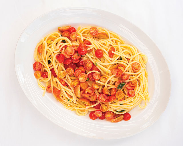 Spaghetti with Raw Tomatoes