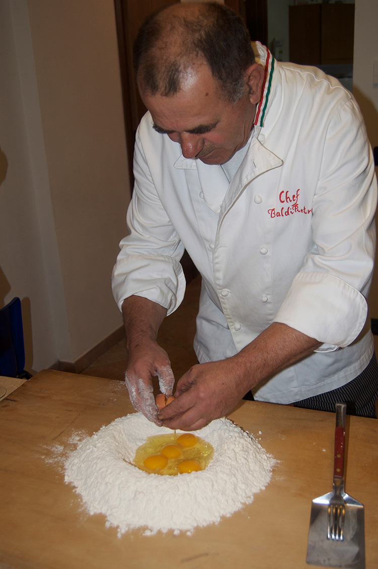 Pietro starts the tagliatelle 