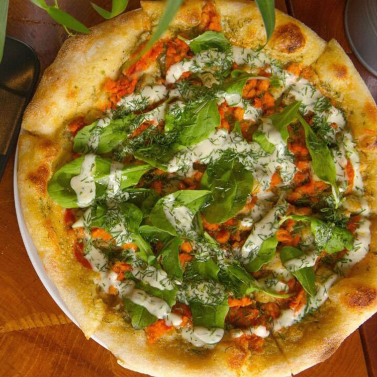 Tomato Top100: Seitan’s Buffalo Chickun Pizza