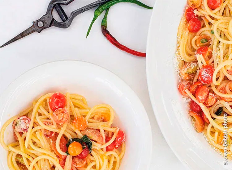 Recipe of the Week: Chef Daniel Costa’s Spaghetti with Raw Tomatoes