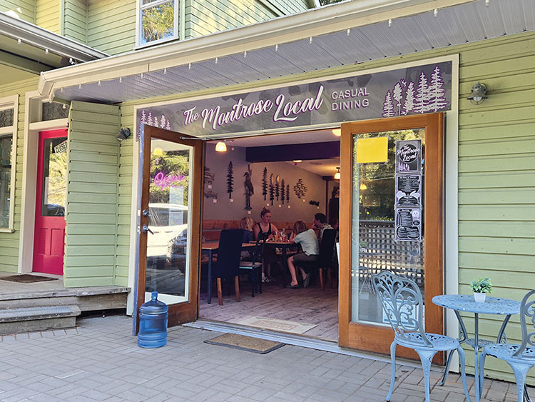  The Montrose Local, a popular spot for lunch and dinner in the Fernwood Centre.