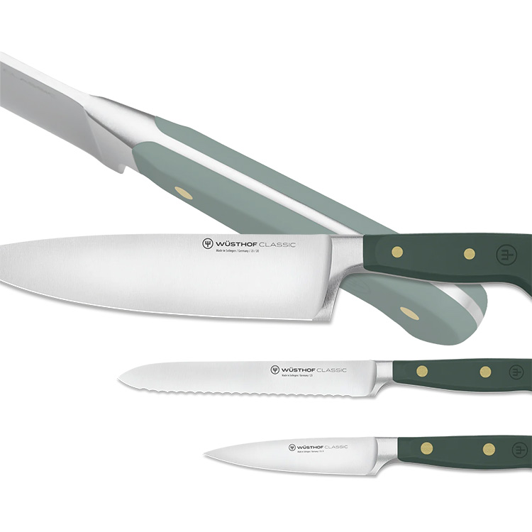 A new knife for Dad at Bella Casa